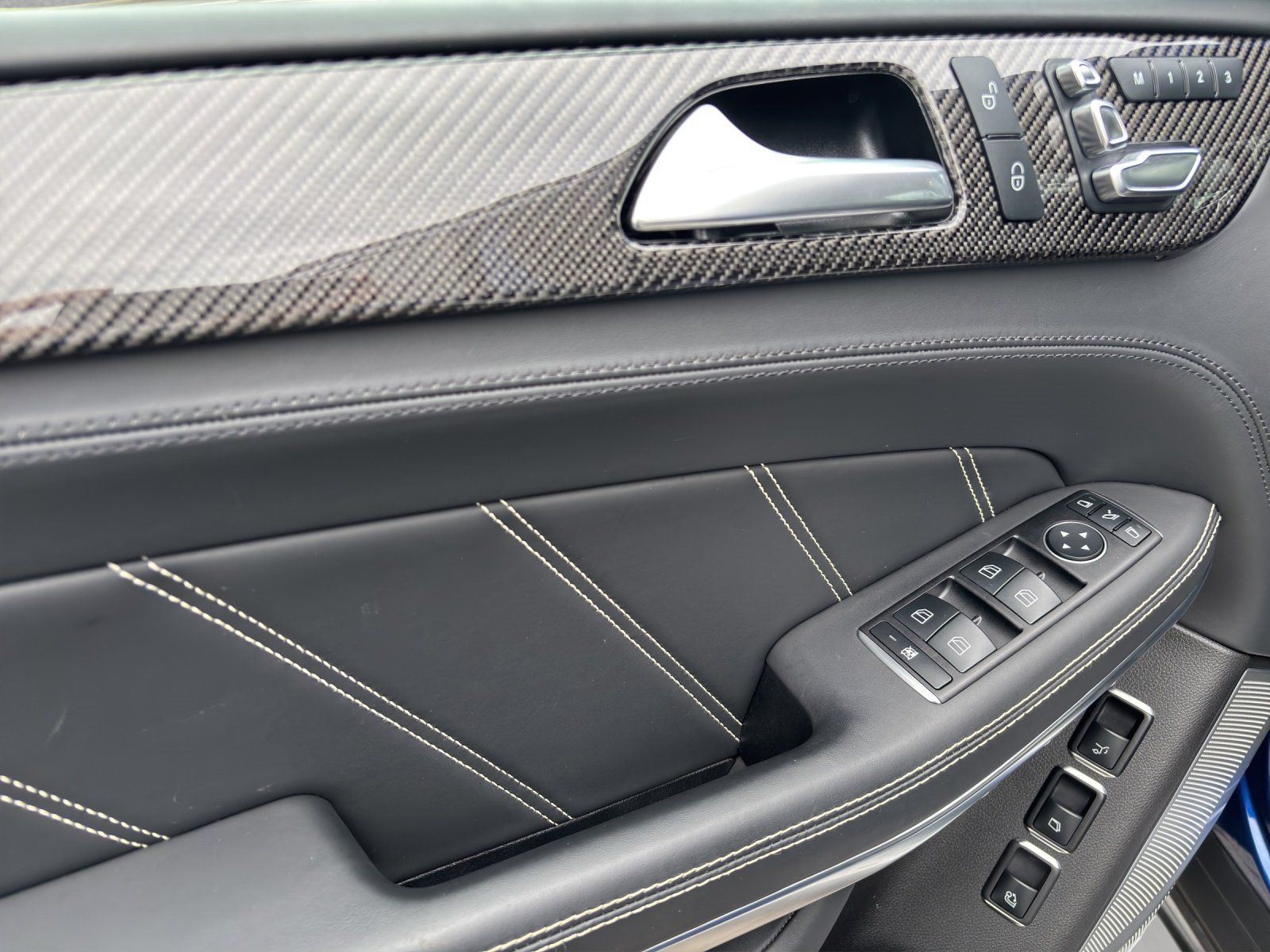 Fahrzeugabbildung Mercedes-Benz GLS63AMG Standhz B&O Drivers AHK Masage ACS Pano