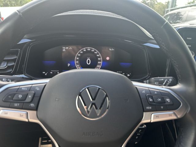 T-Roc 1.5 TSI R-Line Navi AHK Pano18 Alu RFK
