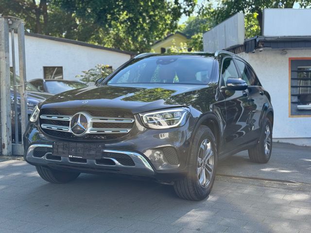 MERCEDES-BENZ GLC 220 d 4MATIC /Panorama/LED/Leder