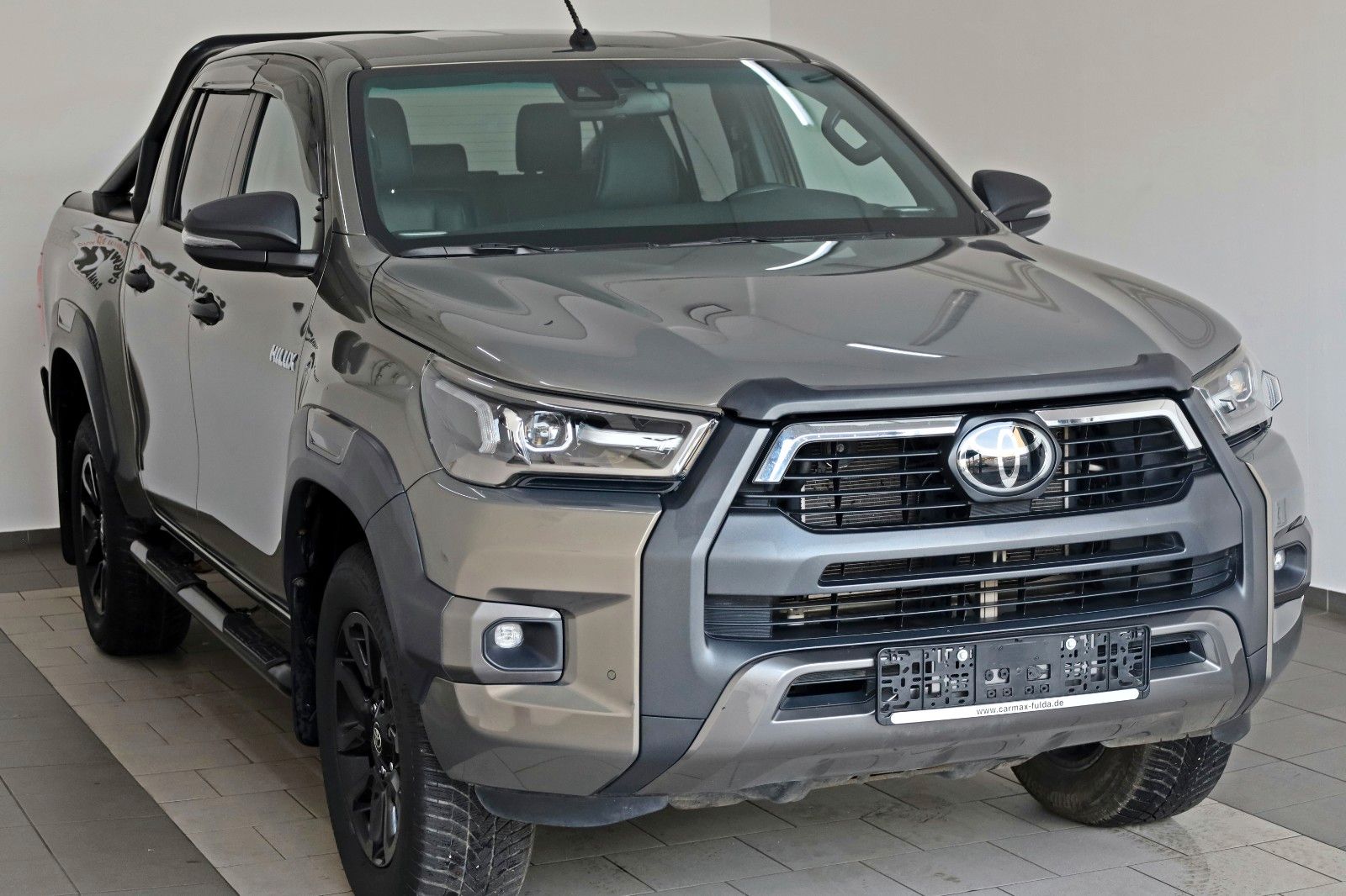 Fahrzeugabbildung Toyota Hilux 2.8 D-4D 4x4Invincible,Leder,ACC,Rollo,AHK