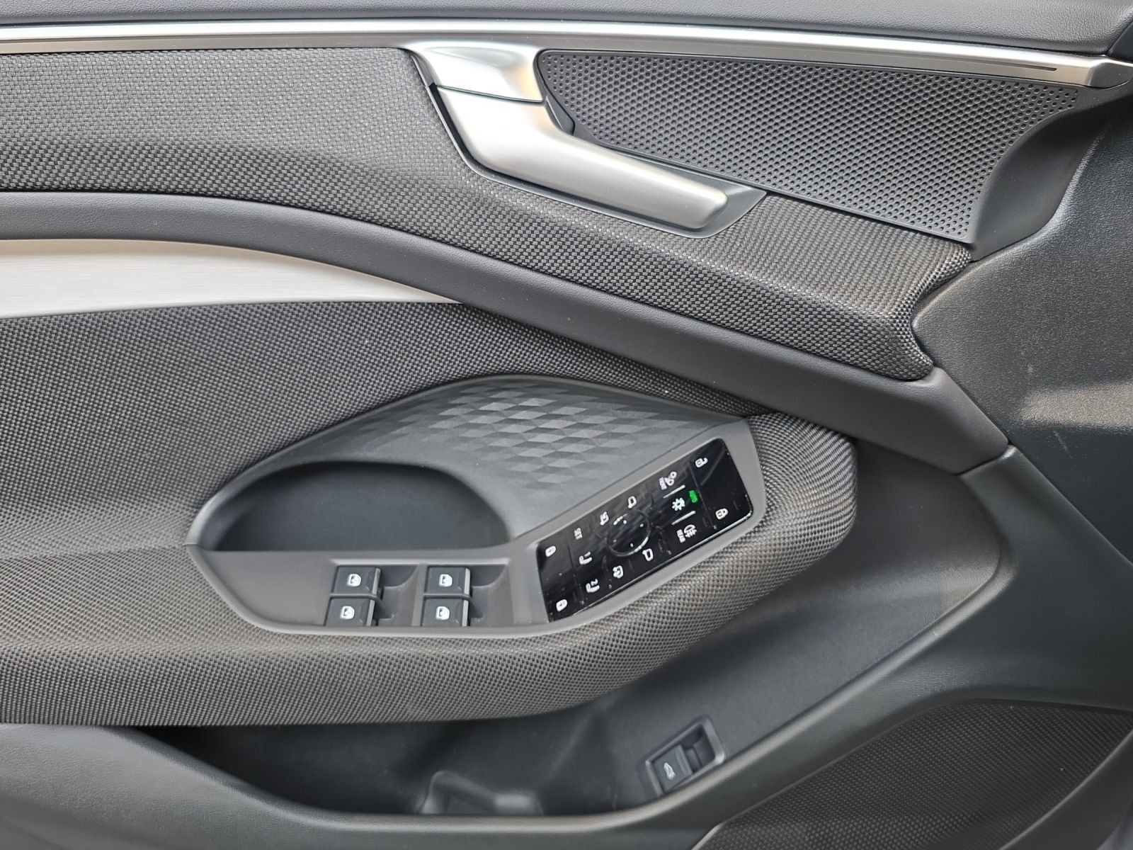 Audi A6 - Bild 8