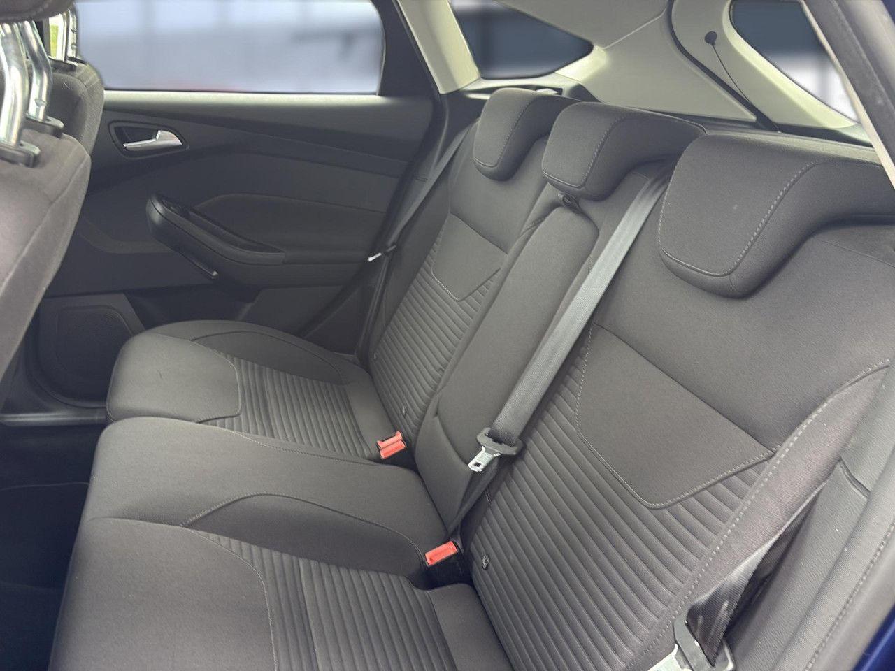 Ford Focus Titanium 1.5 EcoBoost Kamera PDC h. Navi