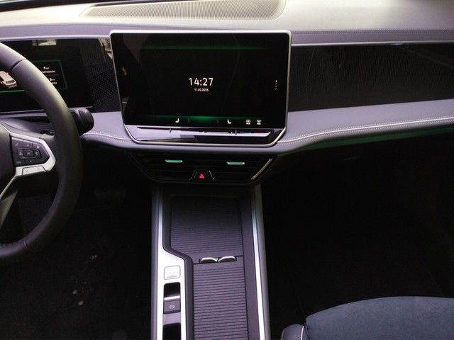 Fahrzeugabbildung Volkswagen Passat Variant Business 1.5 eTSI 110 kW *AHK*