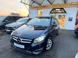 Mercedes-Benz B 180 Style NAVI/PDC/ALLWETTER/SHZ/TEMPOMAT - Mercedes-Benz B 180: Blau