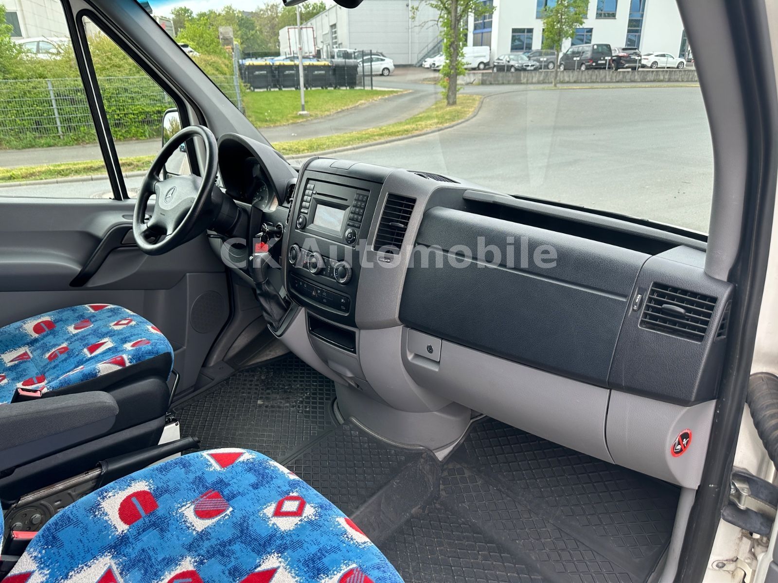 Fahrzeugabbildung Mercedes-Benz Sprinter II 316 CDI Kombi Maxi Automatik/9 Sitze