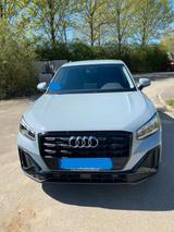 Audi Q2 40 TFSI S tr., quattro S line Garantie Stdhz - Audi Q2 GA mit Benzin-Antrieb