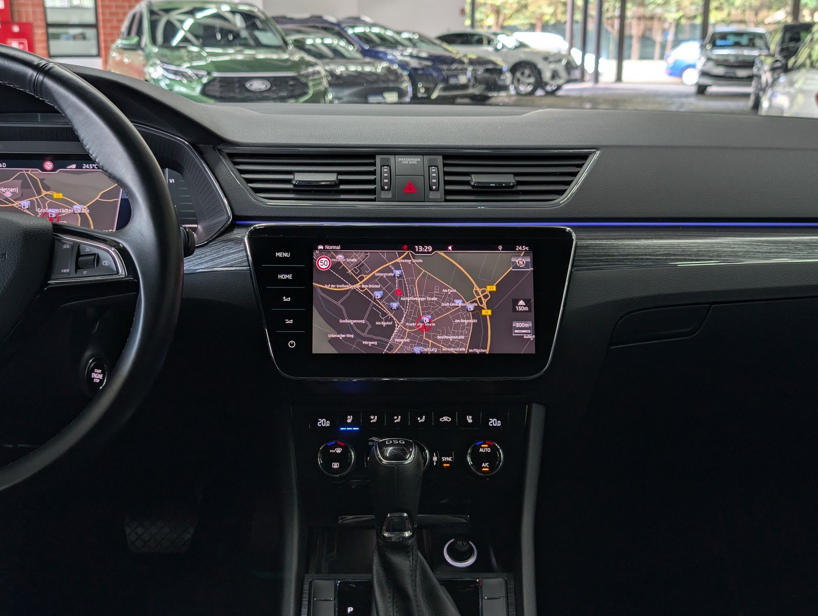 Fahrzeugabbildung SKODA Superb Premium Edition 2.0 TDI ACC VIRT MASSAGE