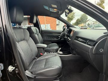 Mitsubishi Outlander - 6