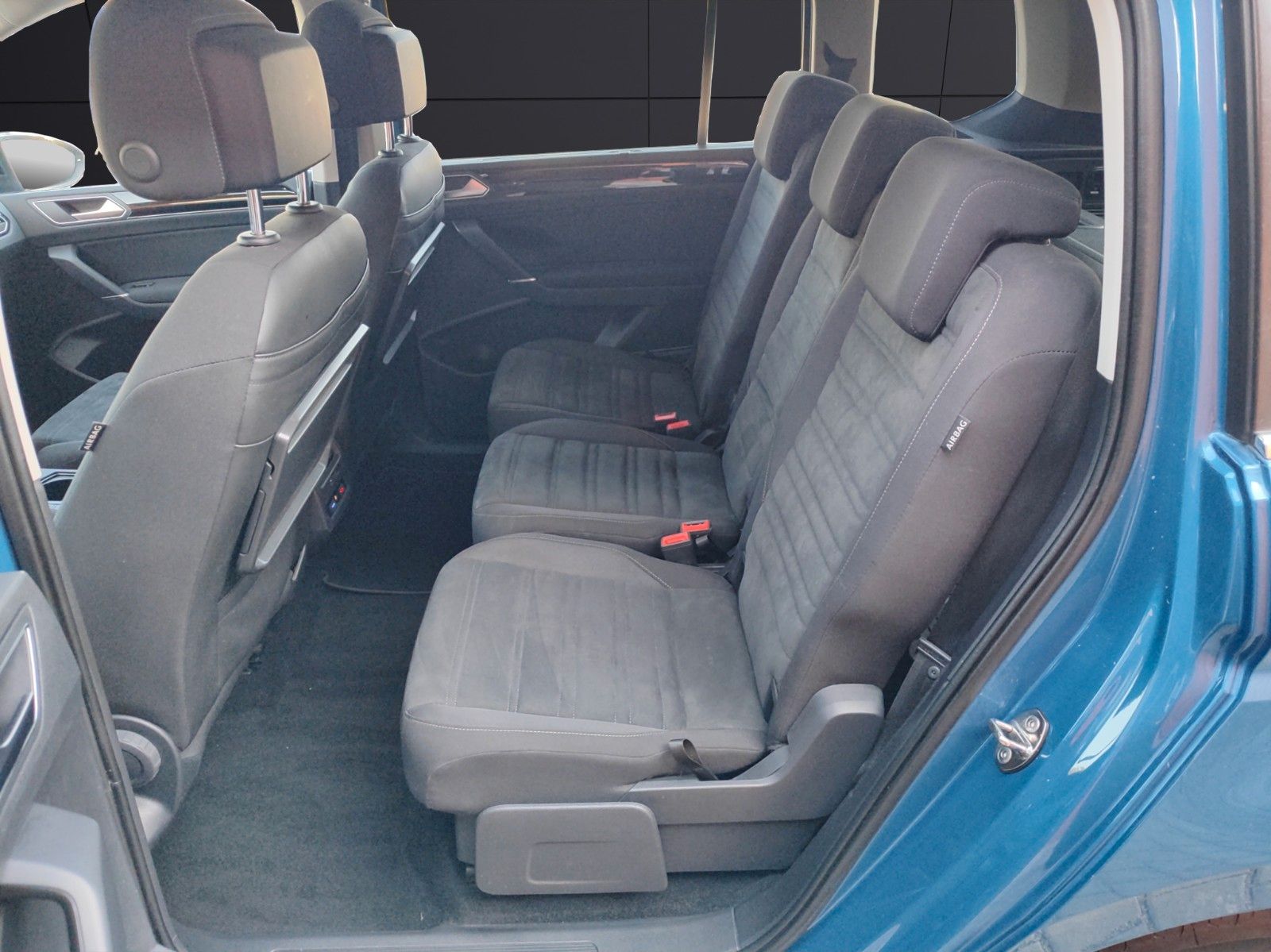 Fahrzeugabbildung Volkswagen Touran Highline R-Line*Massage*Kamera*CarPlay*