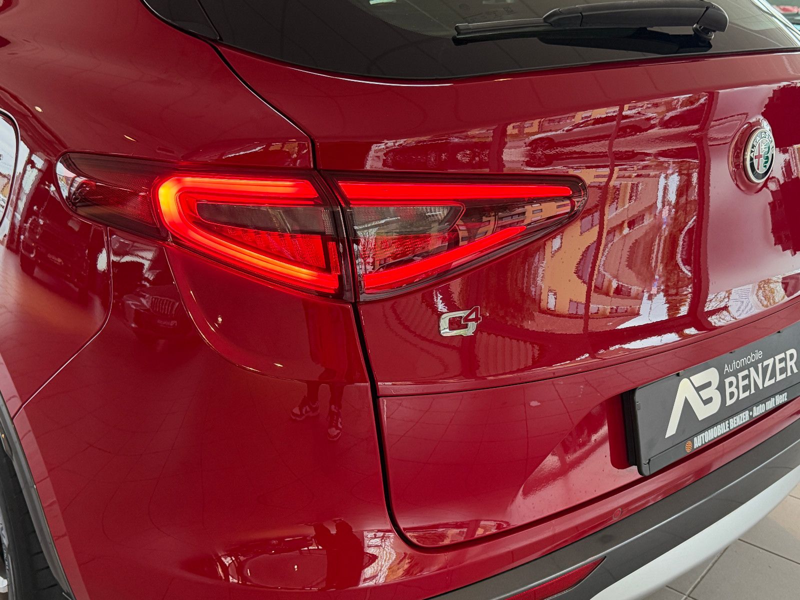 Fahrzeugabbildung Alfa Romeo Stelvio Ti Q4/MEMORY/ACC/NAVI/KAMERA/SHZ/KLIMA