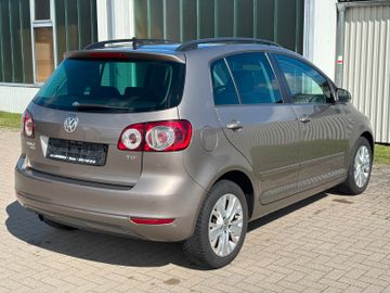Volkswagen Golf - 5