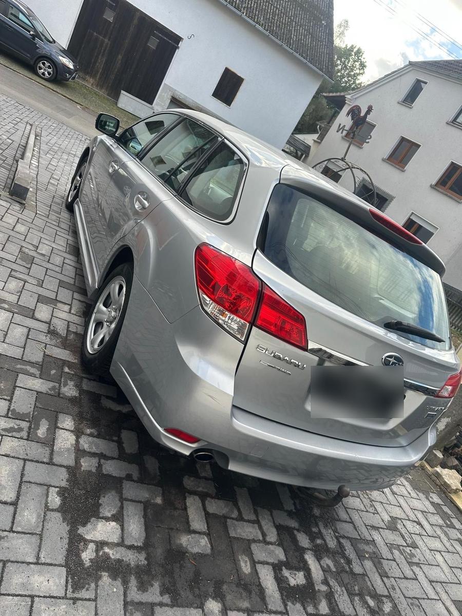 Subaru Legacy 2012 — двигун 150 HP (110kW)