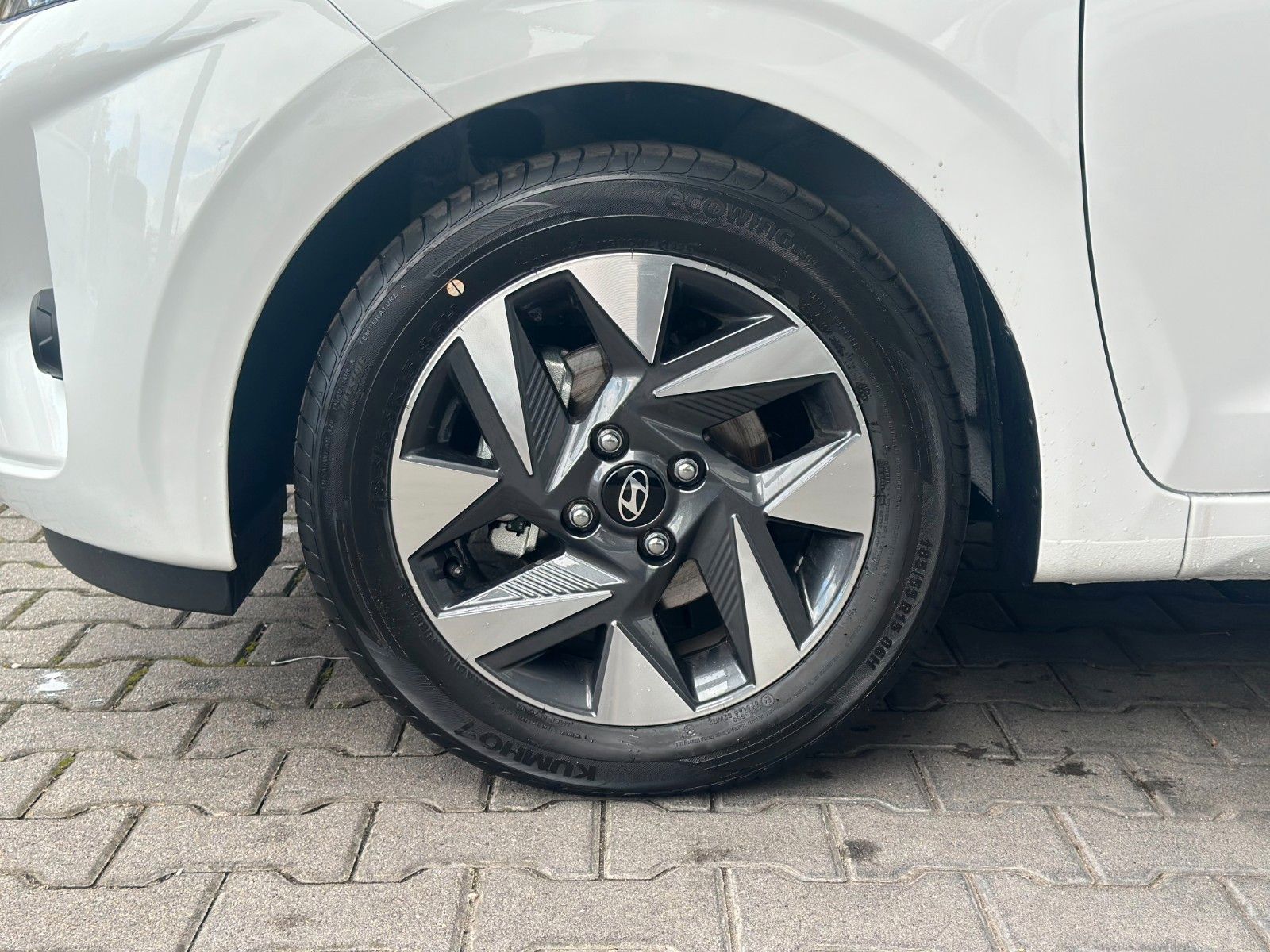 Fahrzeugabbildung Hyundai i10 1.2 79 PS AT Trend Navi/Kamera/SHZ !