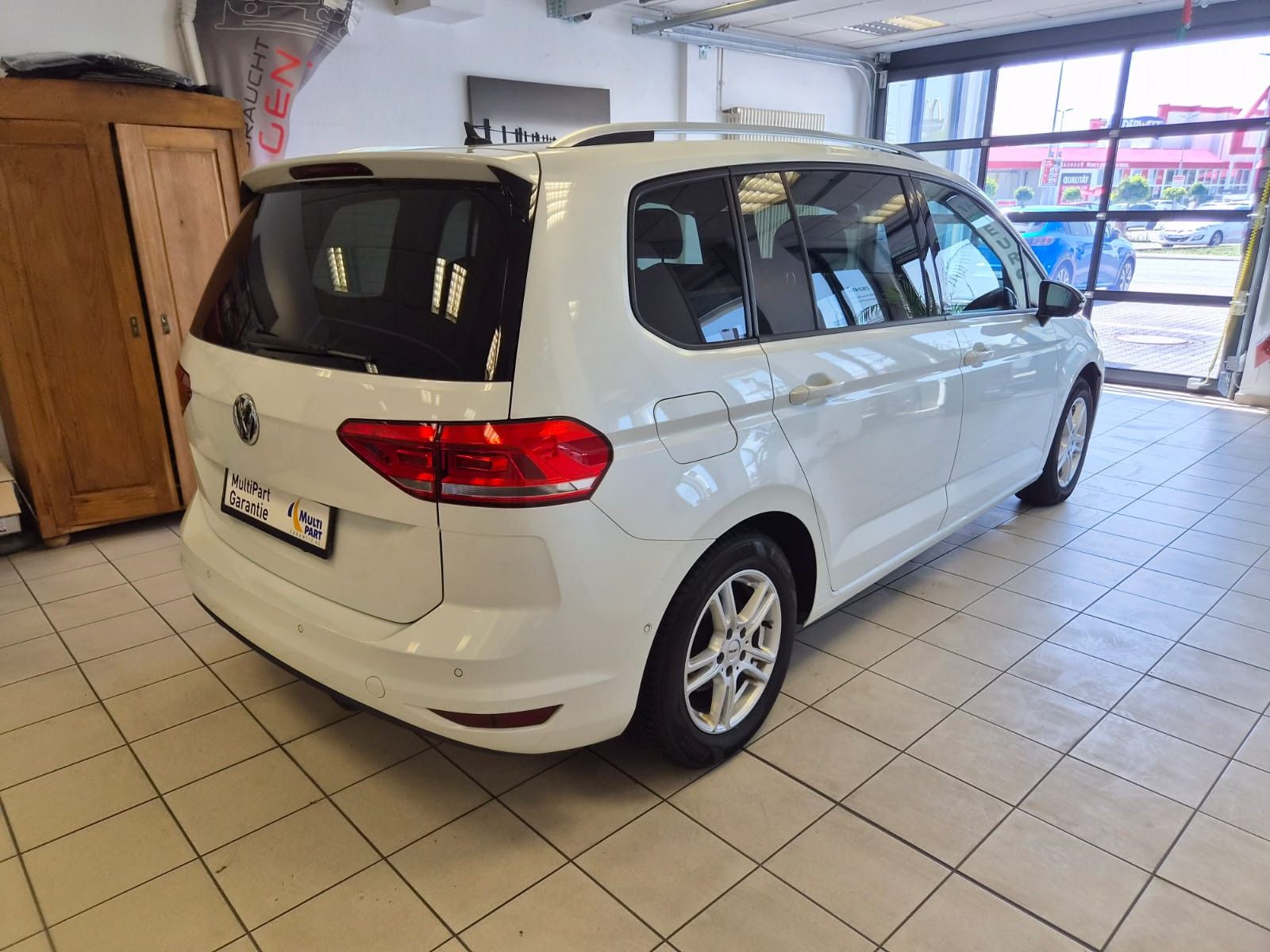 Fahrzeugabbildung Volkswagen Touran IQ.DRIVE / 1. HAND / MWST