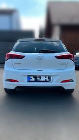 Hyundai i20 Active mit Panorama Schiebedach  - Hyundai i20: Schiebedach