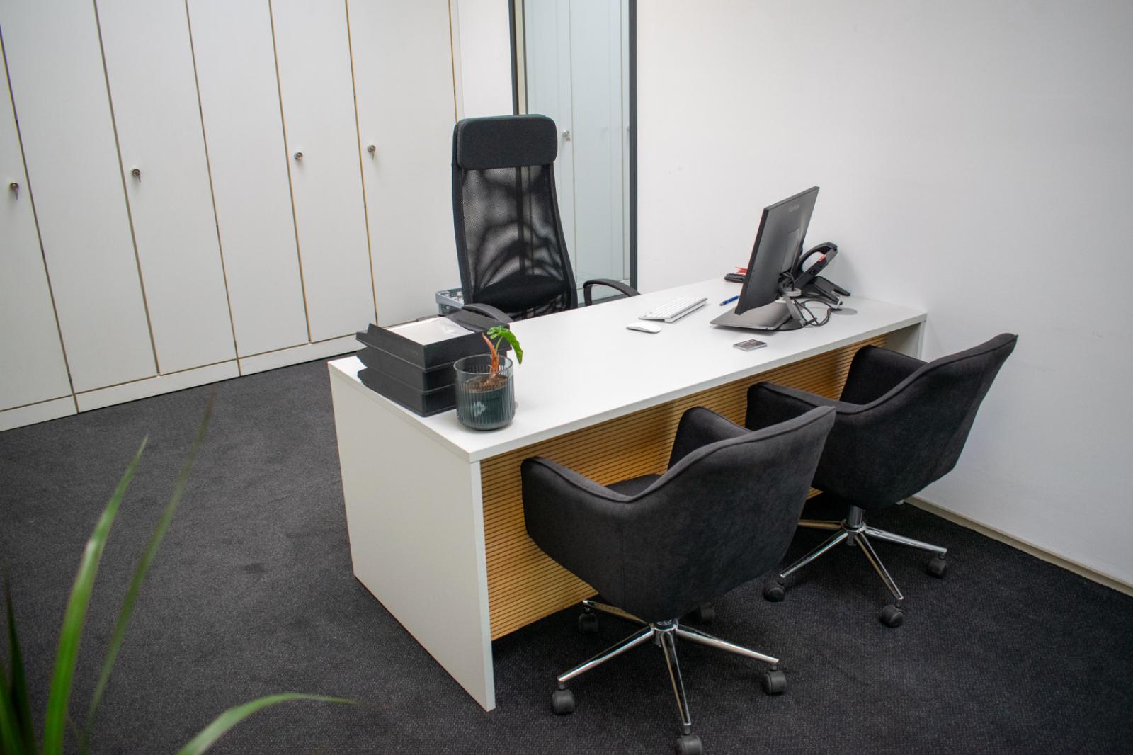 showroom-image-bottom