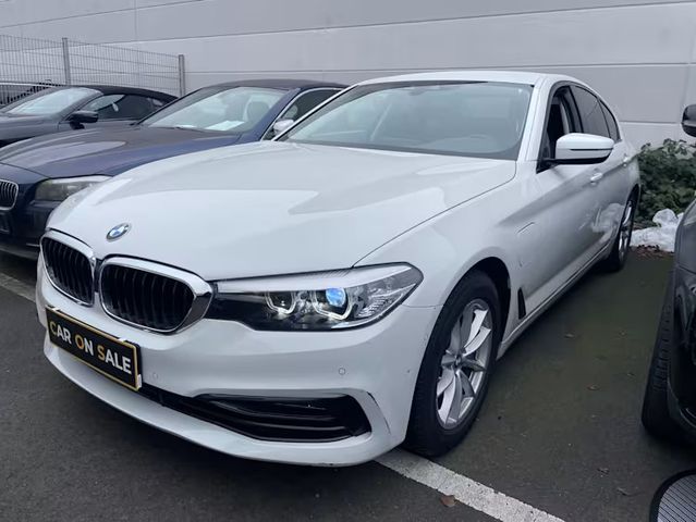 BMW 530e Sport Line Kamera/Rollos/Sportsitze/LIVE