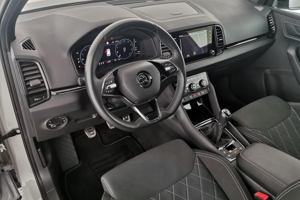 Skoda Karoq Sportline 1.5 TSI CAM*WINTER*LED*NAV
