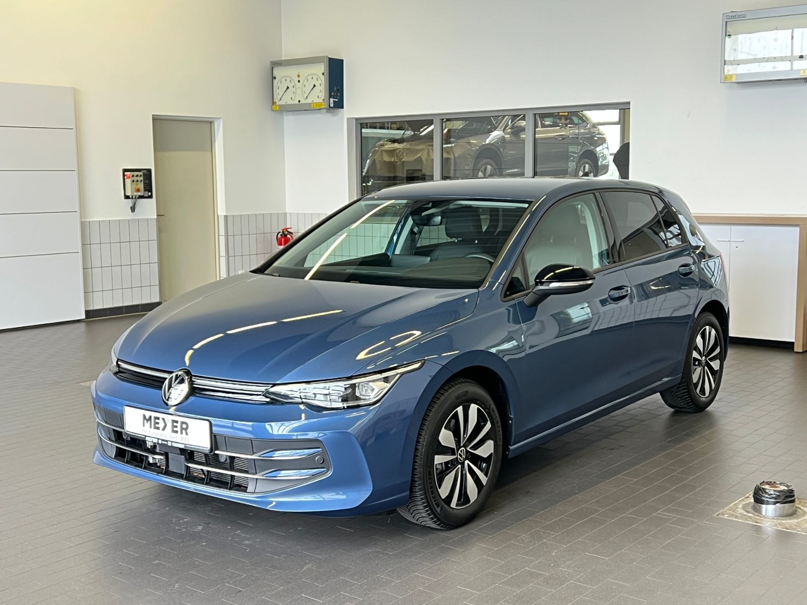 Fahrzeugabbildung Volkswagen Golf VIII GOAL 2.0 TDI DSG *AHK,LED,ACC,Navi,Kam
