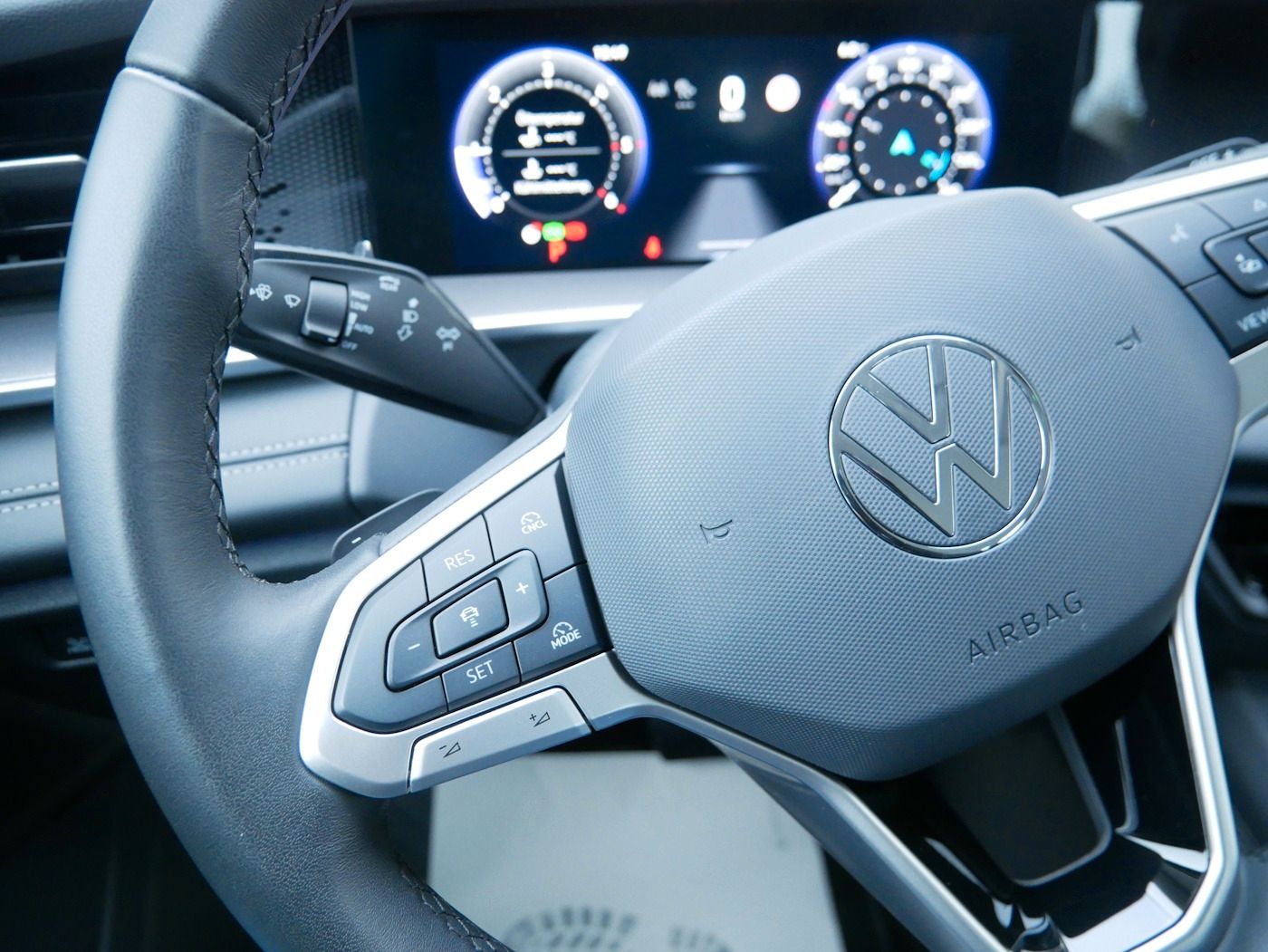 Fahrzeugabbildung Volkswagen Tayron 2.0 4Motion NEU64T 7-Sitzer Matrix AHK DC