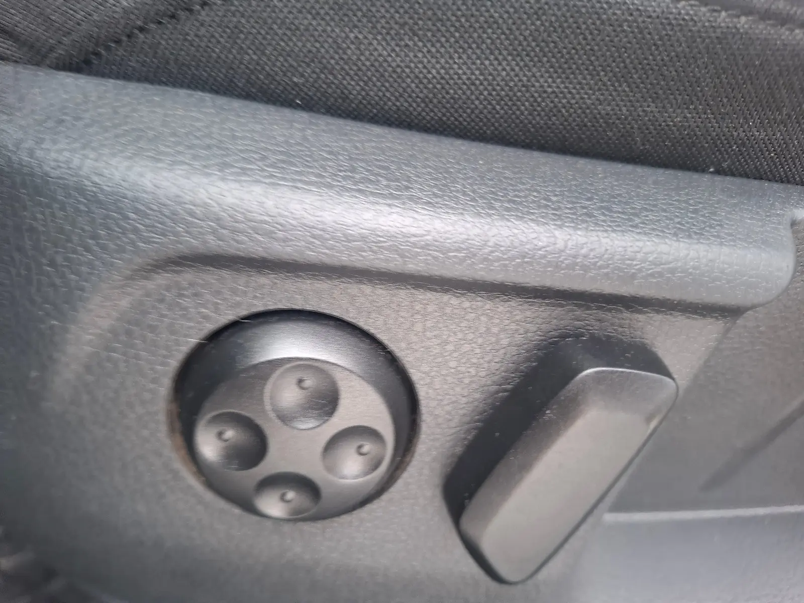 Volkswagen Passat 2011 — photo 21