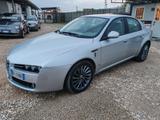 Alfa Romeo 159 1.9 JTDm Distinctive - silberne Alfa Romeo 159