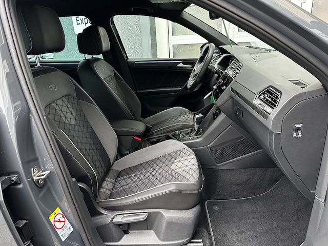 Tiguan R-Line 4Motion NAV;DCC;TWA;KAMERA