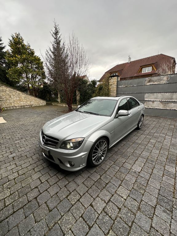 Mercedes-Benz C 63 AMG
