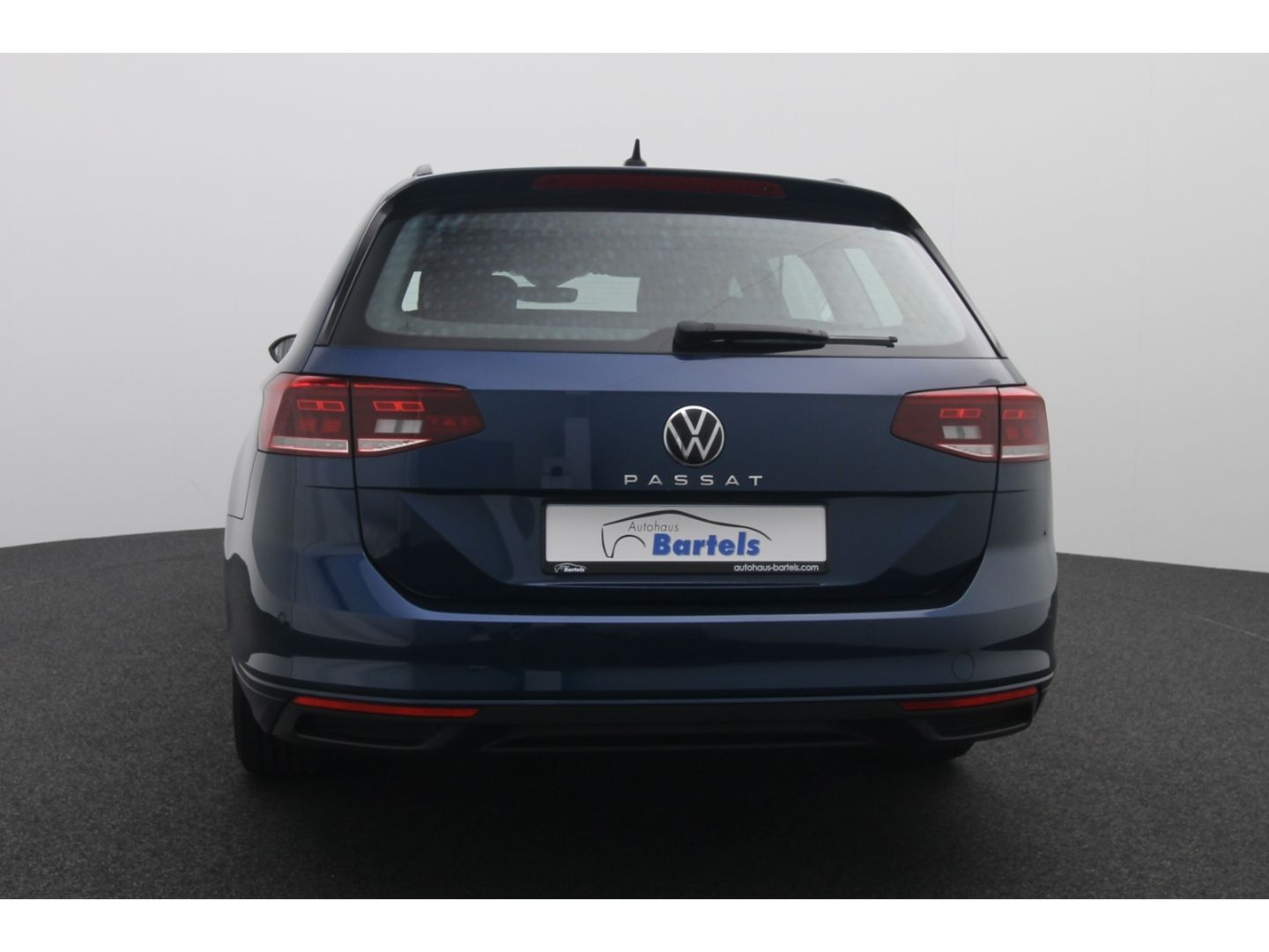 Fahrzeugabbildung Volkswagen Passat Variant 2.0 Business 3-Zonen-Klima Kamera
