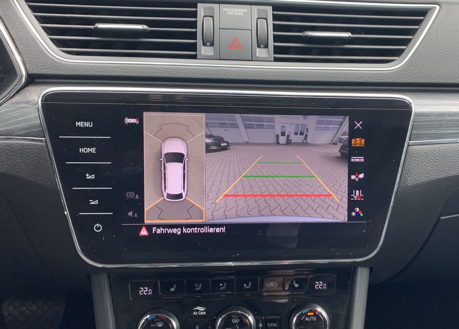 Fahrzeugabbildung SKODA Superb 2.0 TDI*AHK*Alcantara*360°Cam*STHZ*CANTON