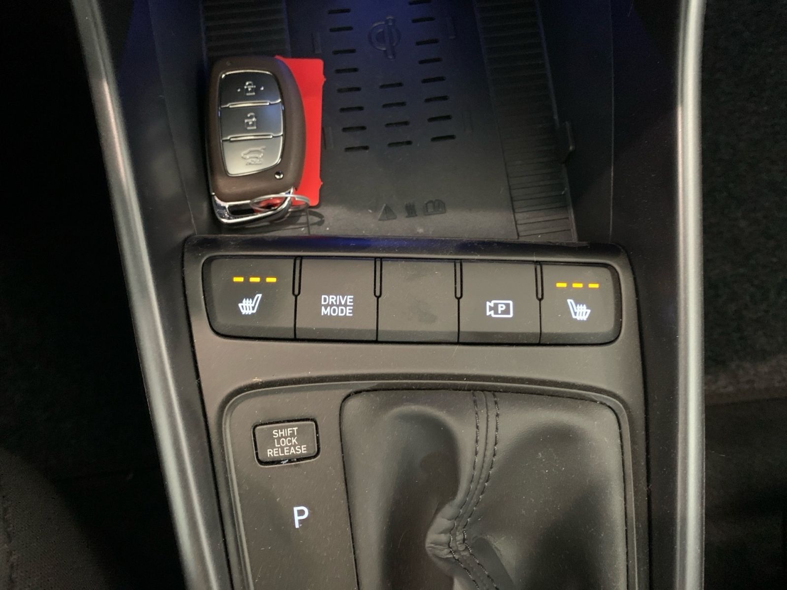 Fahrzeugabbildung Hyundai BAYON 1.0 T-GDI 7-DCT Trend Navi LED Komfort