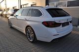BMW 520d Touring xDrive NAV LED HuD HiFi AHK - BMW Gebrauchtwagen in Leipzig