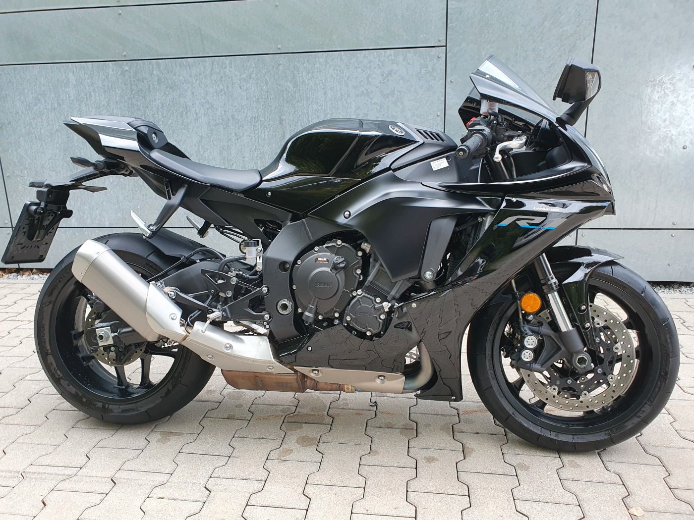 Fahrzeugabbildung Yamaha YZF R 1