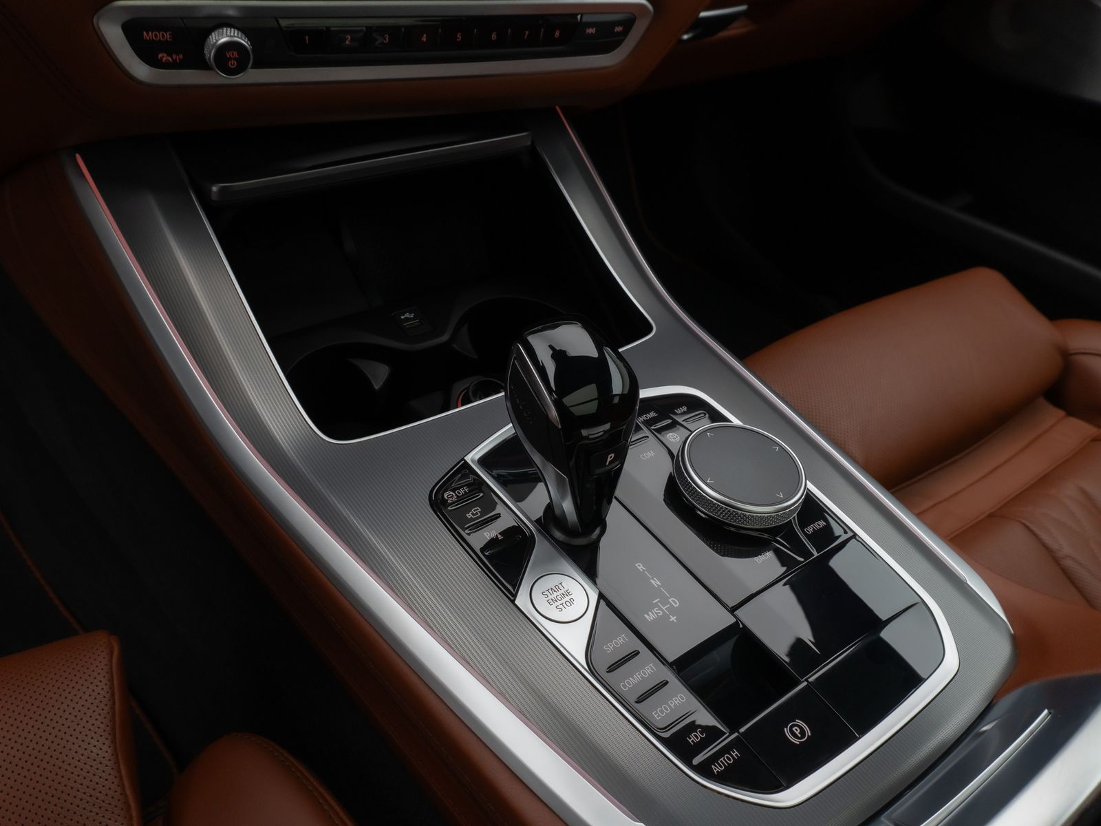 Fahrzeugabbildung BMW X5 xD40d M Sport Panorama Laser 360°B&W HUD 22"