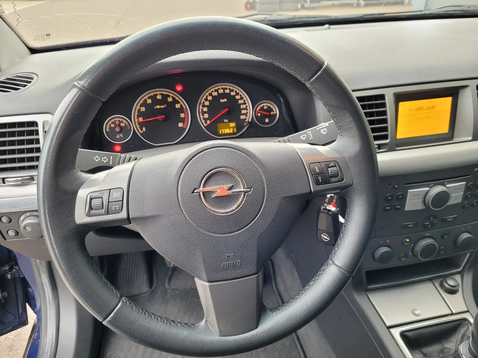 Opel Vectra 2006 — photo 11
