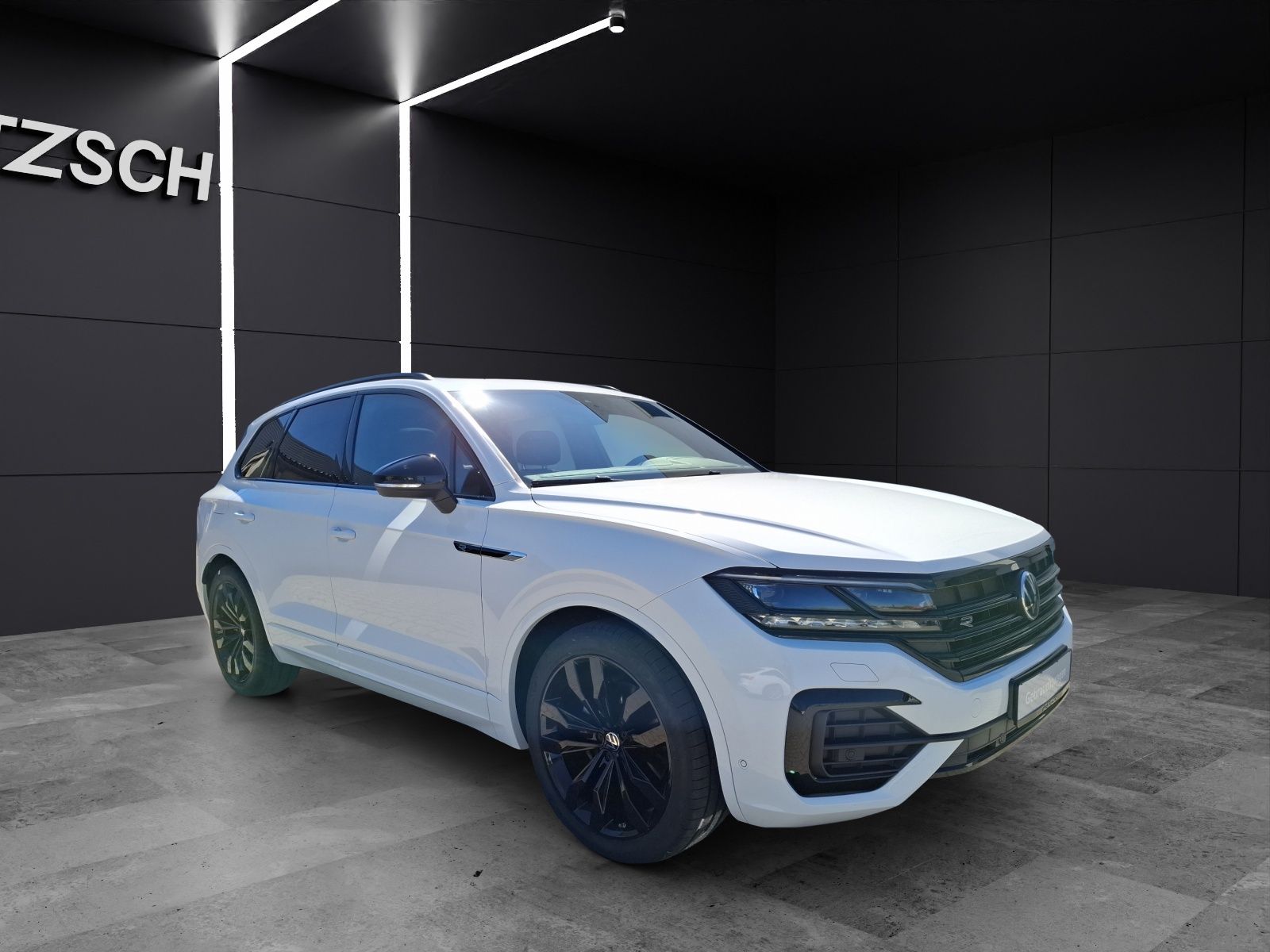 Fahrzeugabbildung Volkswagen Touareg TDI R-Line 4M Matrix AHK Pano Leder Luft