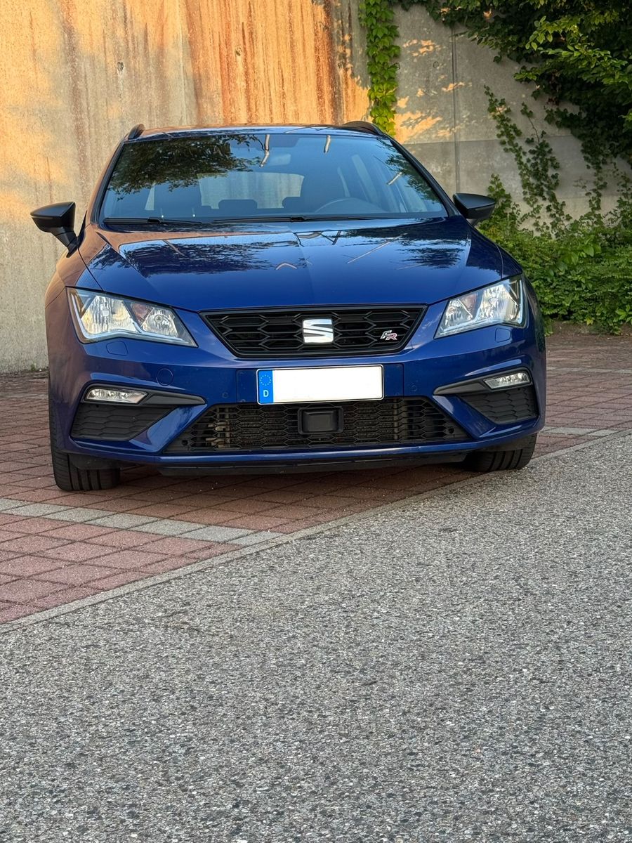 SEAT SEAT Leon ST FR-Line Black Matt Edition 2.0 TDI