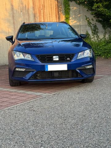 SEAT SEAT Leon ST FR-Line Black Matt Edition 2.0 TDI