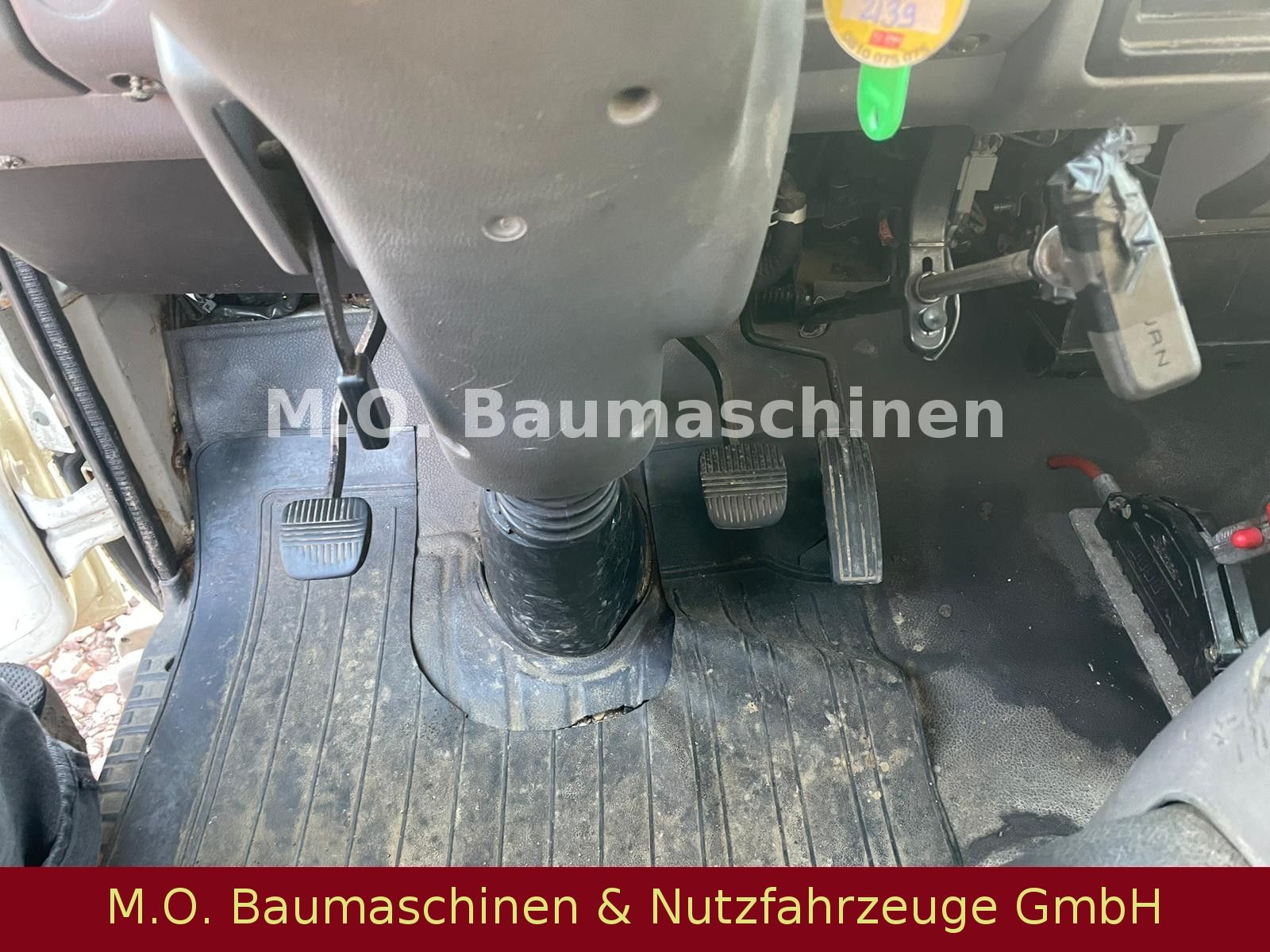 Fahrzeugabbildung Nissan Multitel Bühne 16 Meter/160 ALU