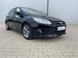 Ford Focus Lim. Trend - Ford Focus aus 2011: Limousine