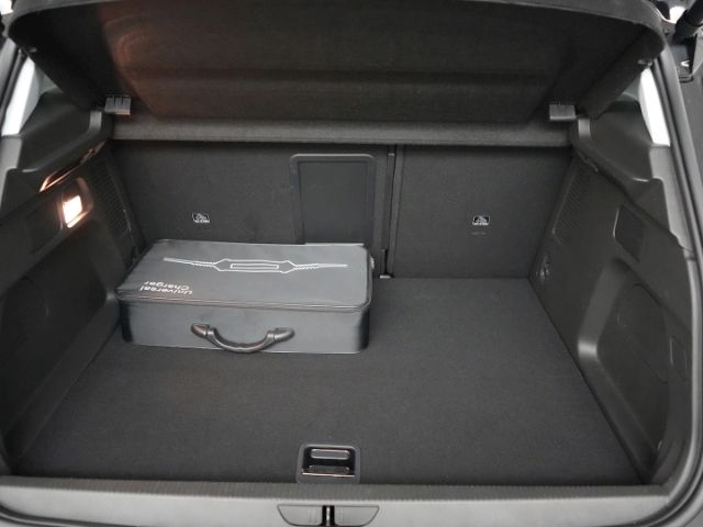 Grandland GSe 4X4 PHEV AT+AHK+NAVI+RÜCKFAHRKAMER