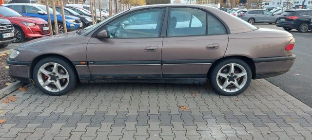 Opel Omega B 2.0L 16V 136PS BJ 1998