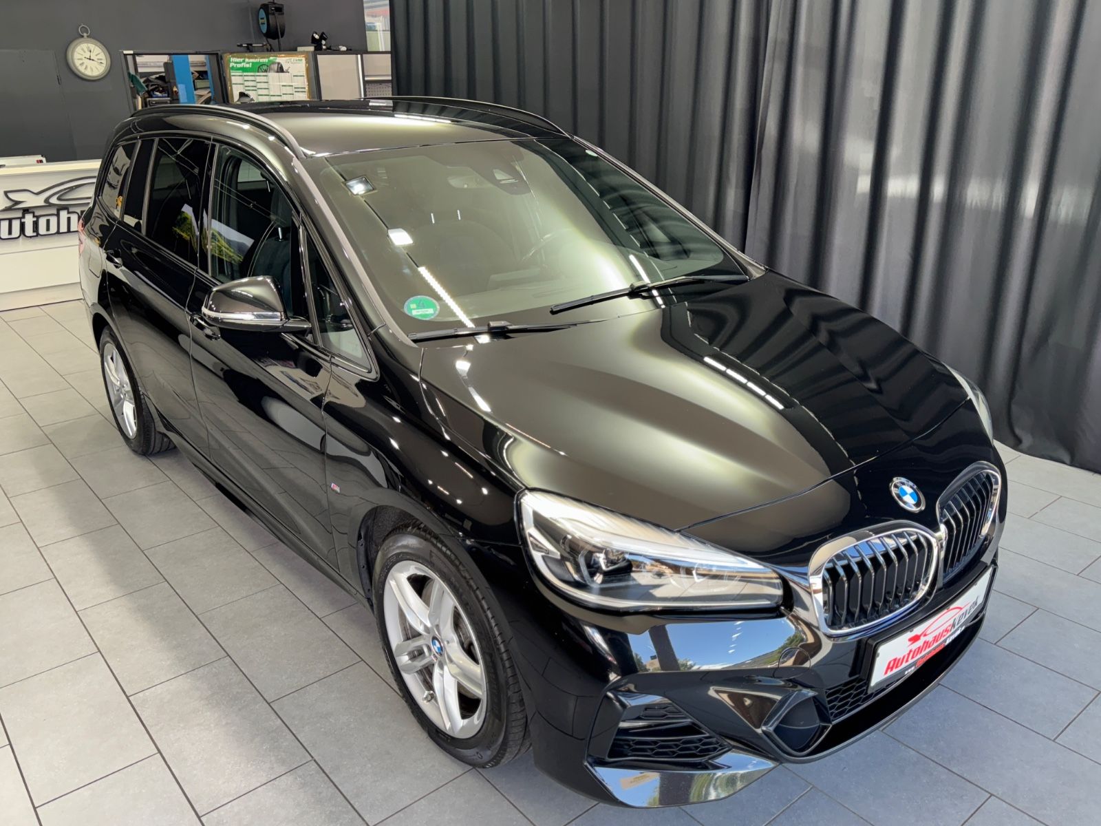 Fahrzeugabbildung BMW 220i Gran Tourer M Sport|AUTOMATIk|7-SITZER|NAVI