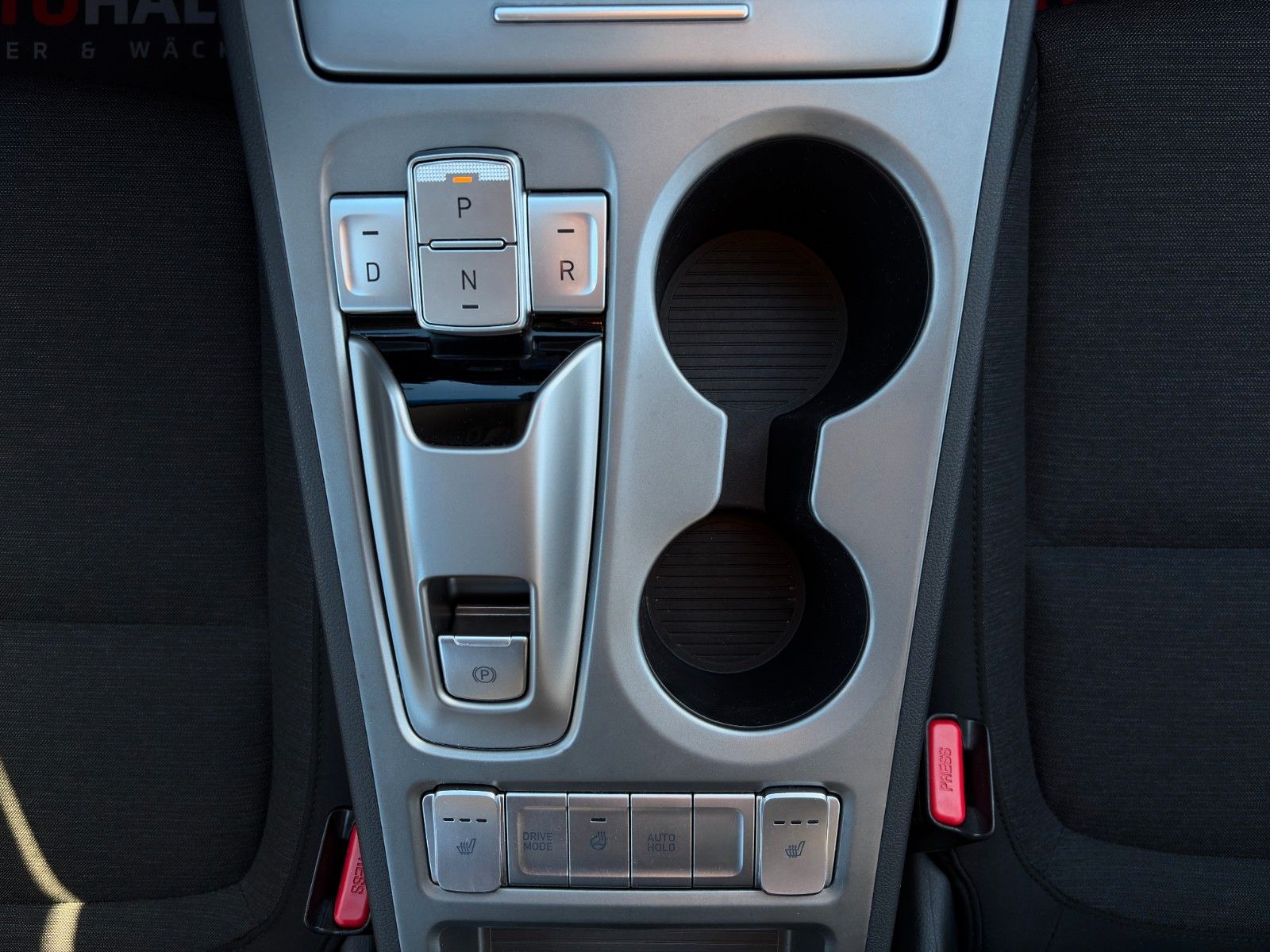 Fahrzeugabbildung Hyundai KONA Elektro SHZ LHZ ACC LKA PDC CAM LFA CarPlay