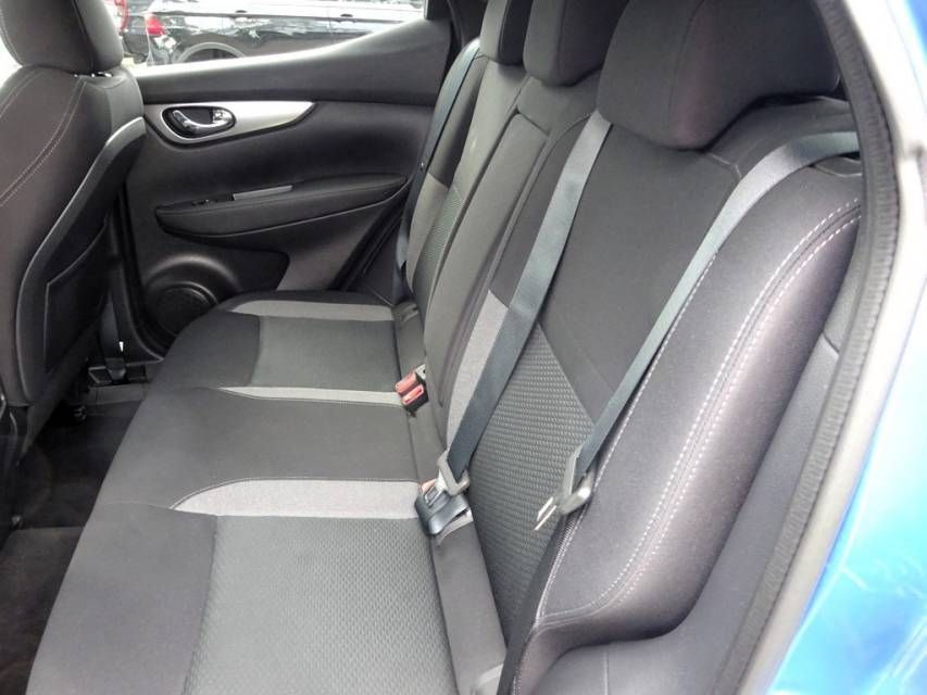 Fahrzeugabbildung Nissan Qashqai 1,3 DIG-T  N-Connecta