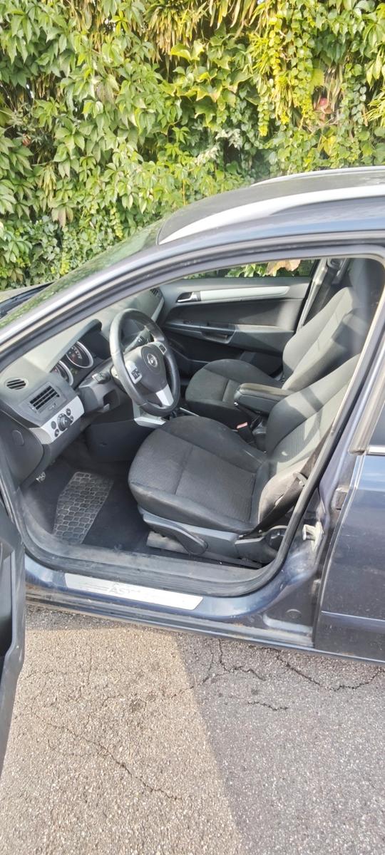 Opel Astra 2006 — photo 9
