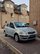 Toyota Zuverlässiger Toyota Yaris mit Resthändler... - : Kleinwagen, Zuverlässige