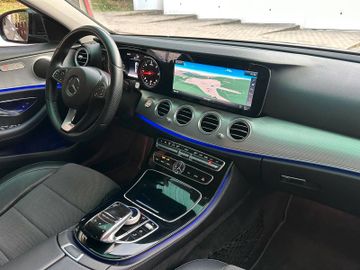 Mercedes E 220 - 8