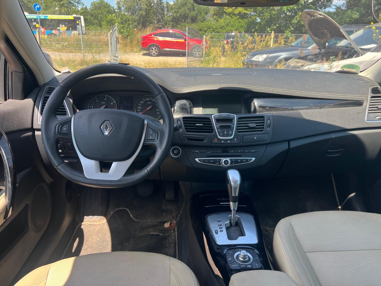 Renault Laguna 2011 — photo 9