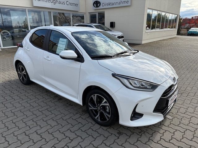 Toyota Yaris Hybrid 1.5 VVT-i Team Deutschland imagem 3